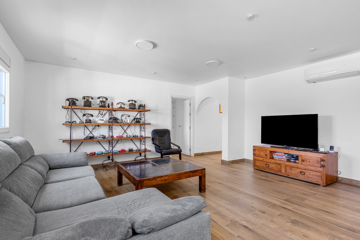 Villa for Sale in Los Montesinos, Alicante