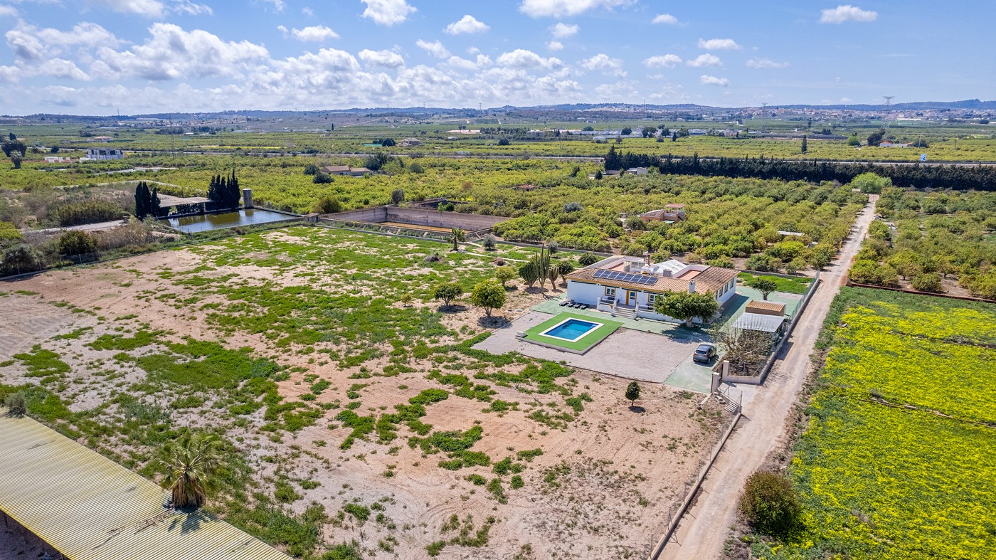 o_1inuclv1k1n2n1kiuud51vk0fn92v Villa for Sale in Los Montesinos, Alicante
