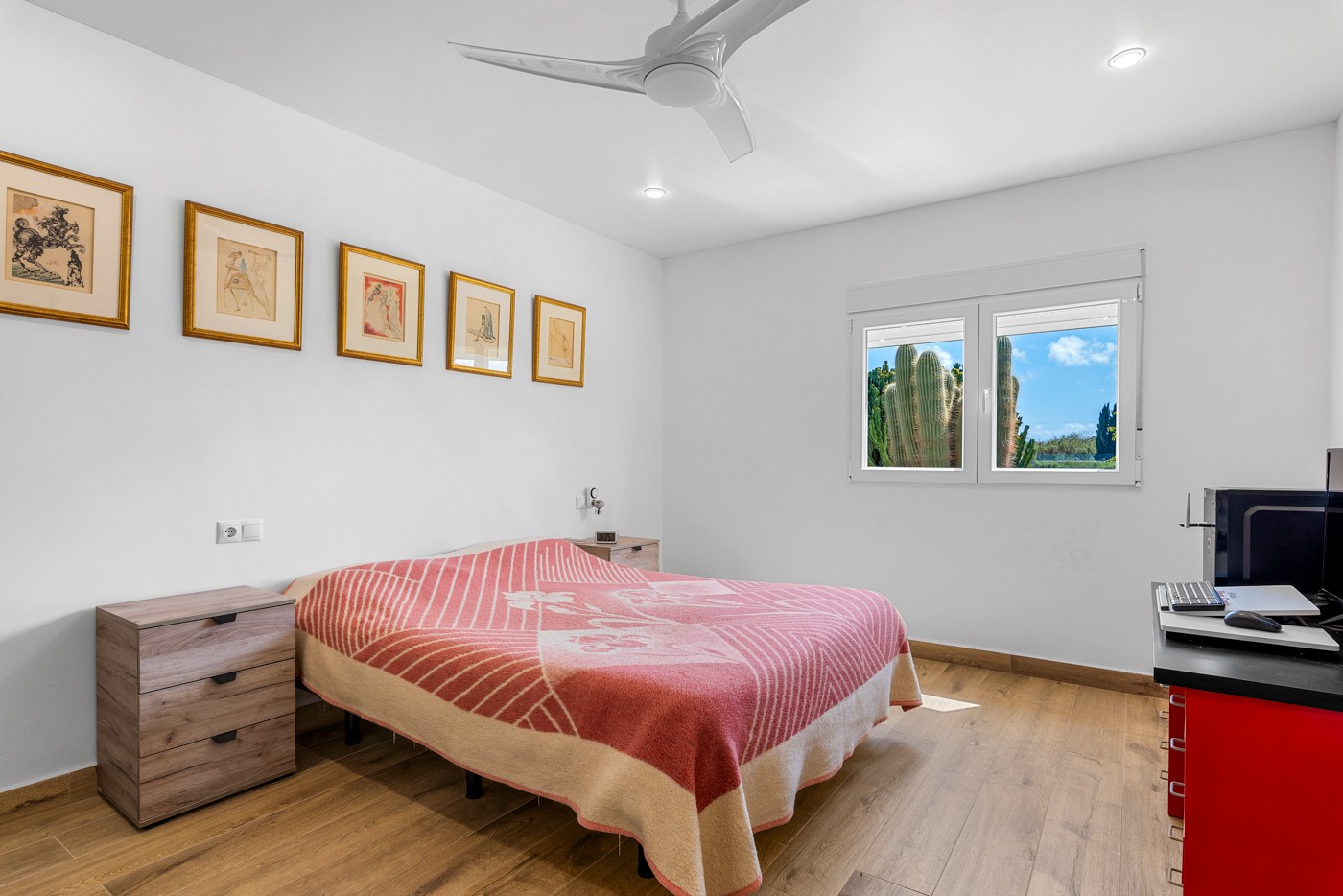 Villa for Sale in Los Montesinos, Alicante
