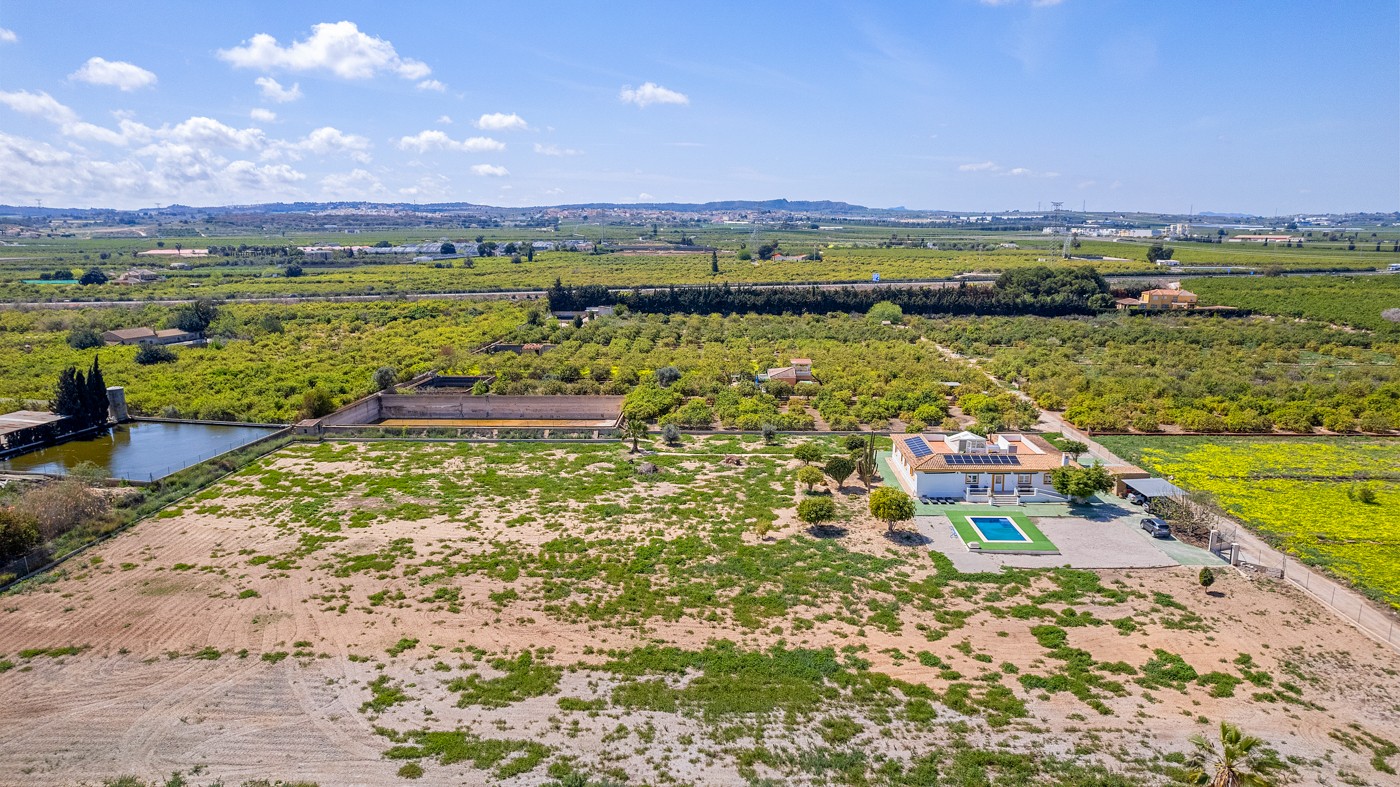 Villa for Sale in Los Montesinos, Alicante