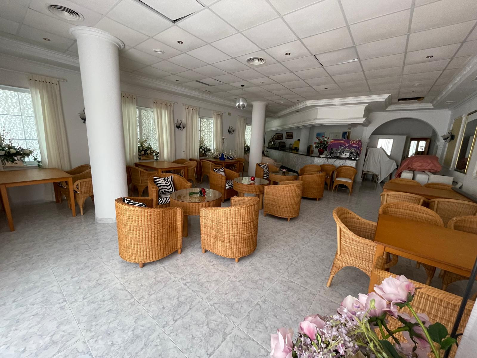 Commercial for Sale in Guardamar del Segura, Alicante
