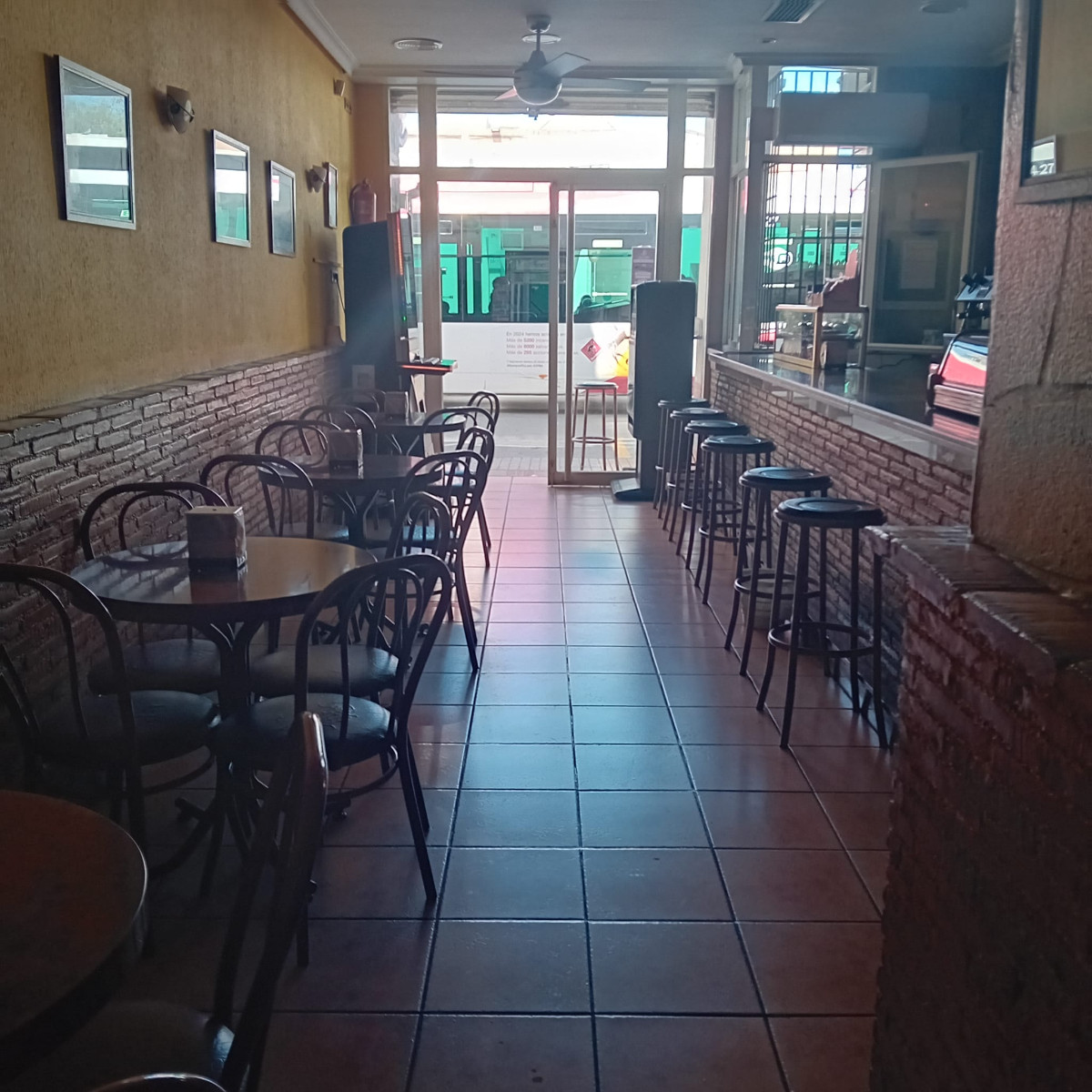 Commercial for Sale in Torrevieja, Alicante