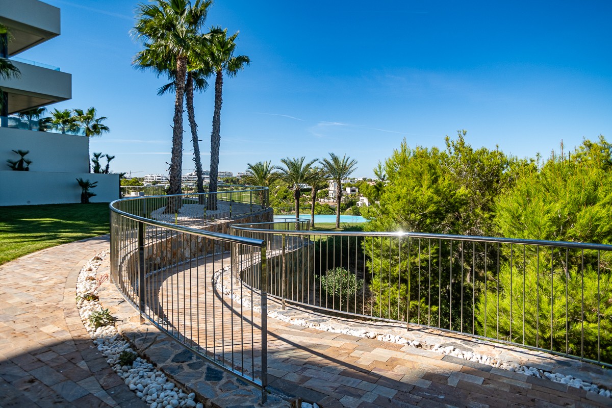 Apartment for Sale in Las Colinas Golf, Alicante