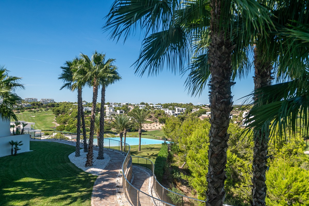Apartment for Sale in Las Colinas Golf, Alicante