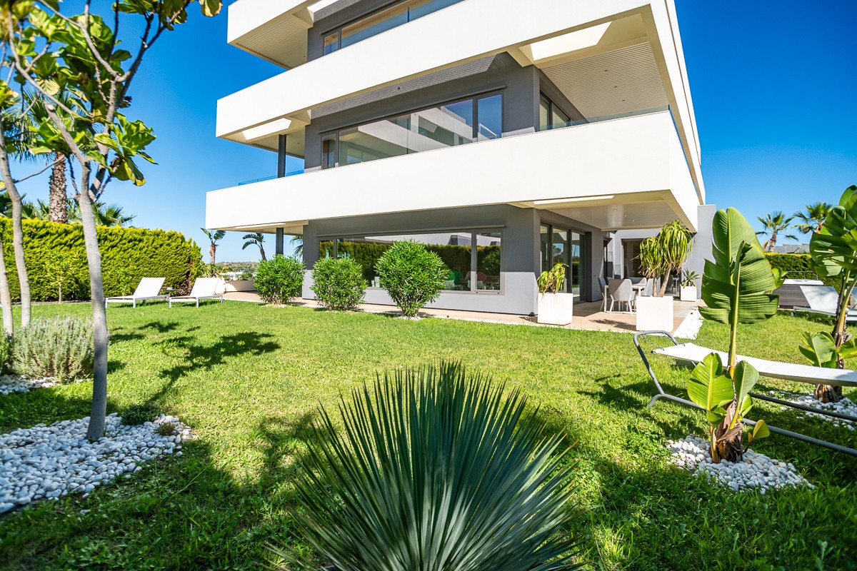 Apartment for Sale in Las Colinas Golf, Alicante