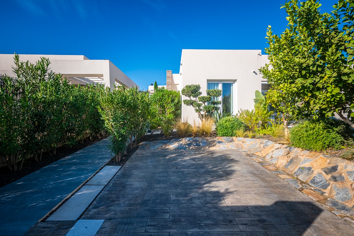 Villa for Sale in Algorfa, Alicante