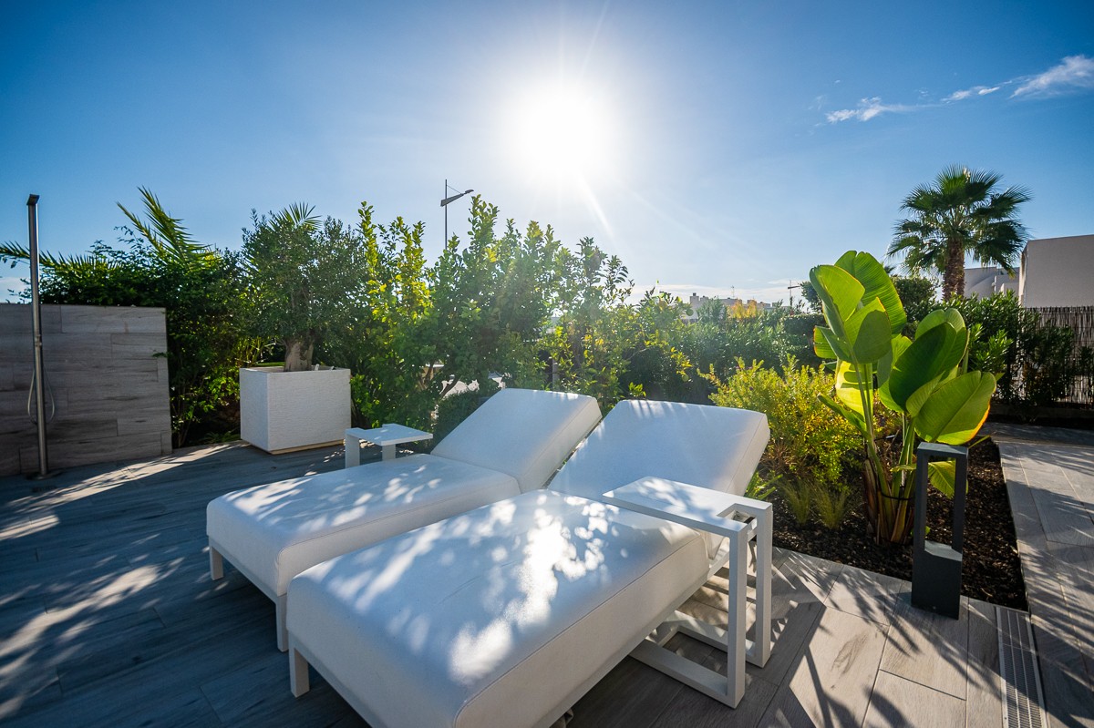 Villa for Sale in Algorfa, Alicante