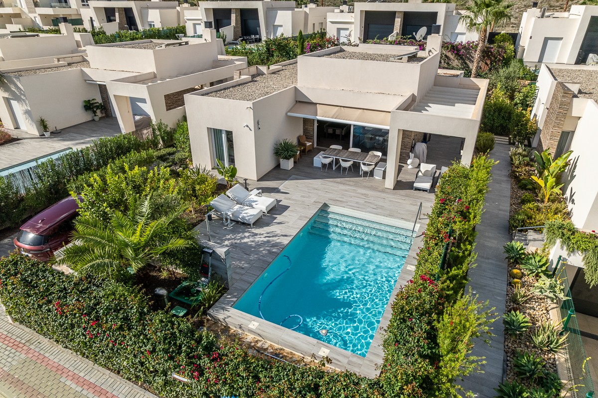 Villa for Sale in Algorfa, Alicante