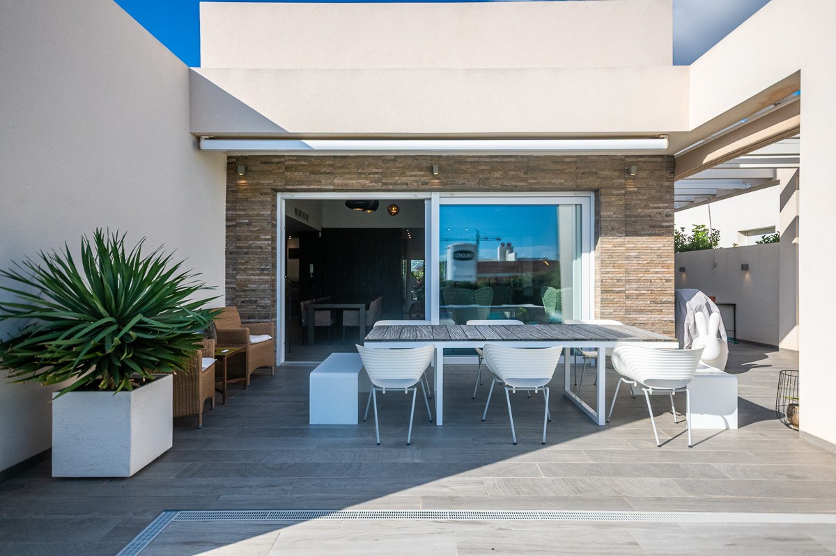 Villa for Sale in Algorfa, Alicante
