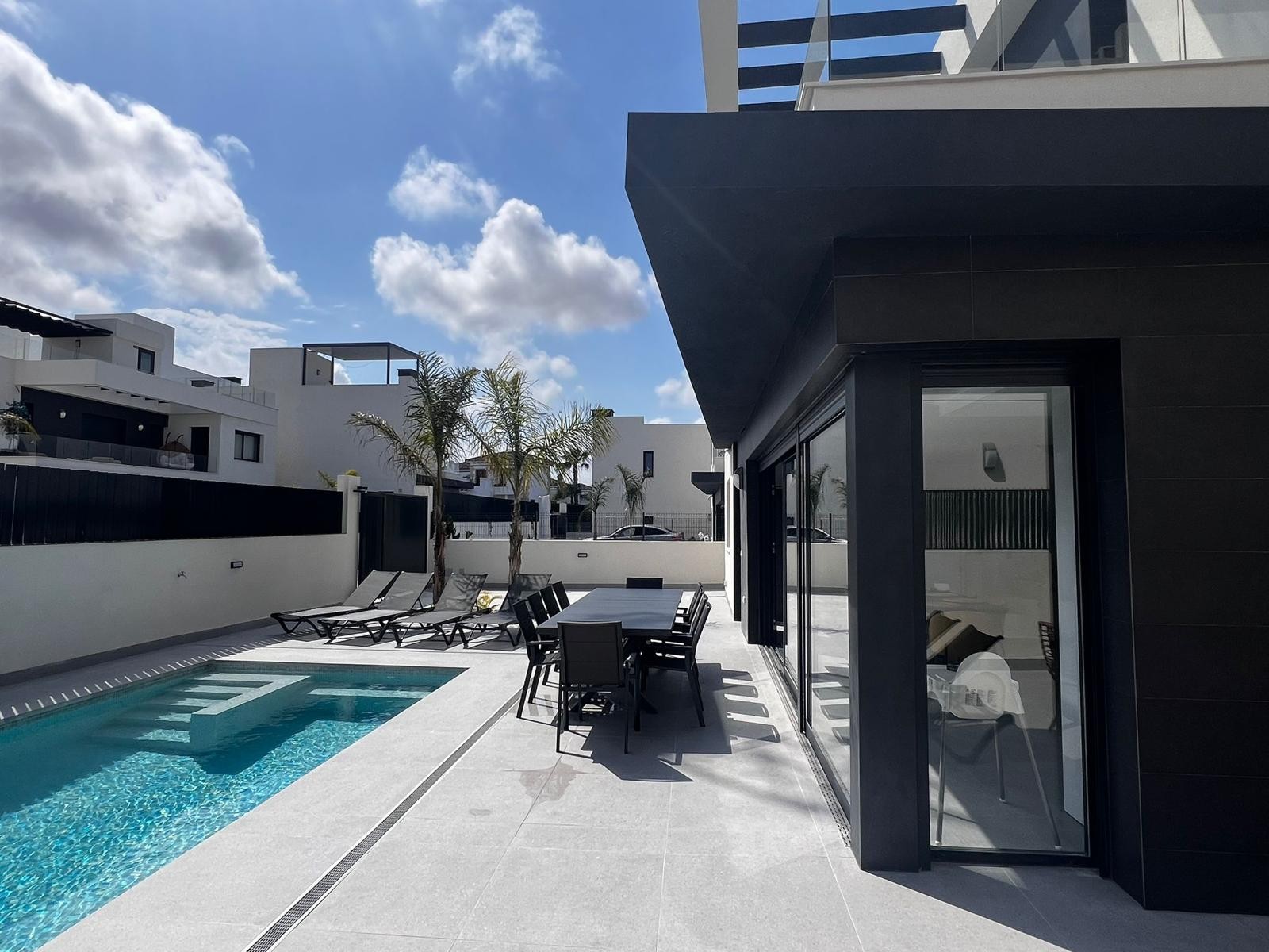 Villa for Sale in Algorfa, Alicante
