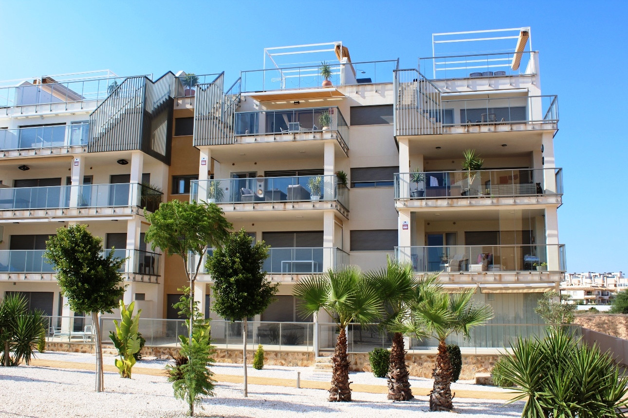 Apartment for Sale in Villamartin, Alicante