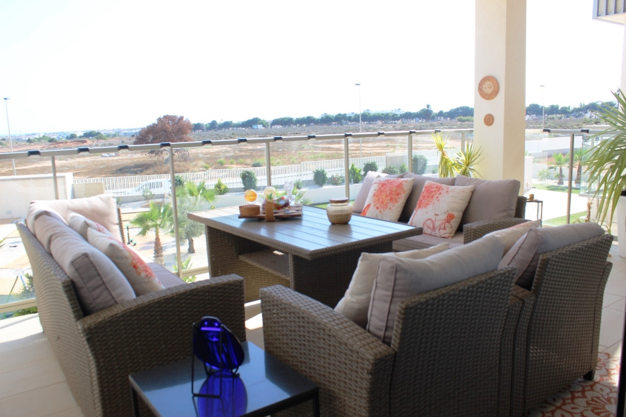 Apartment for Sale in Villamartin, Alicante
