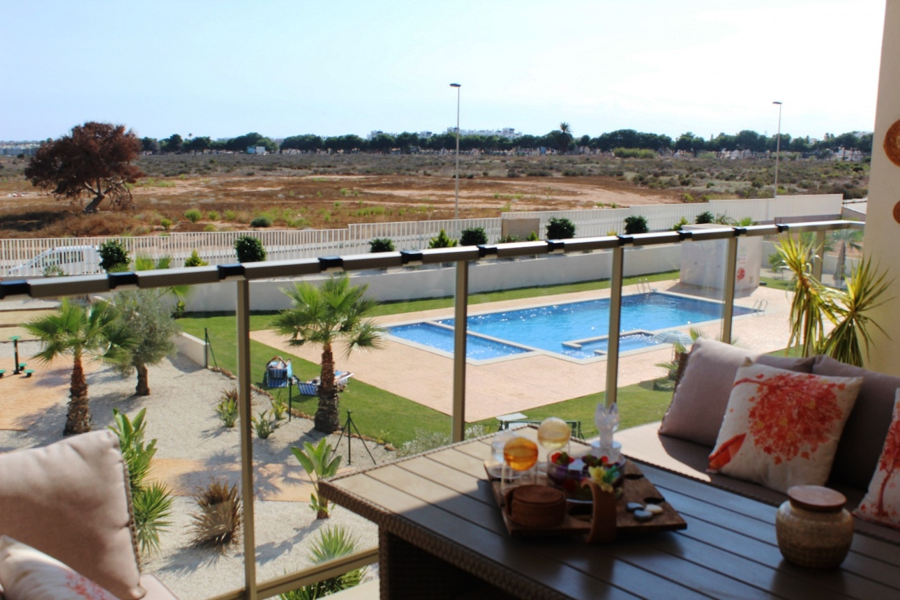 Apartment for Sale in Villamartin, Alicante