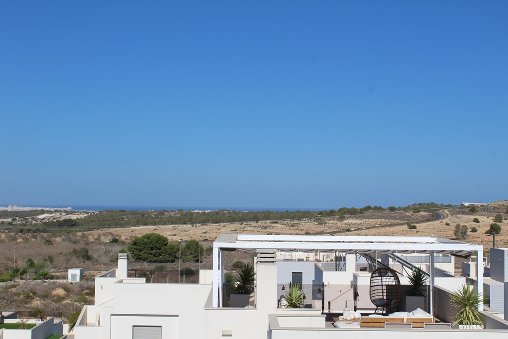 Villa for Sale in San Miguel de Salinas, Alicante