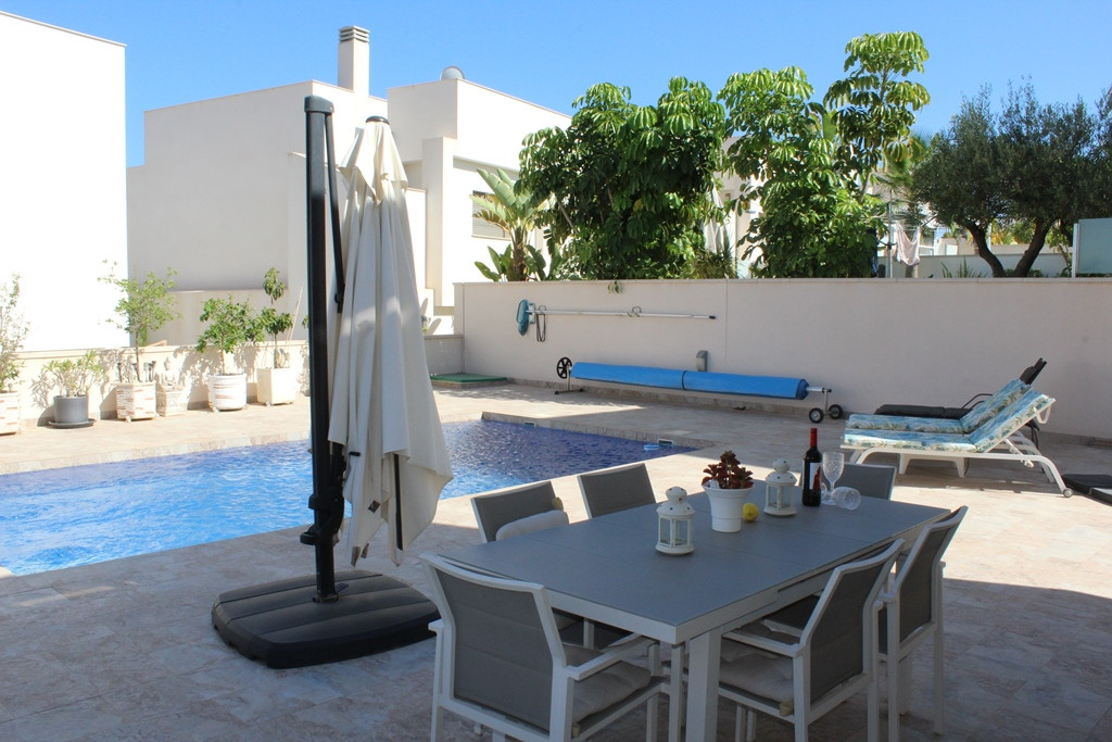 Villa for Sale in San Miguel de Salinas, Alicante