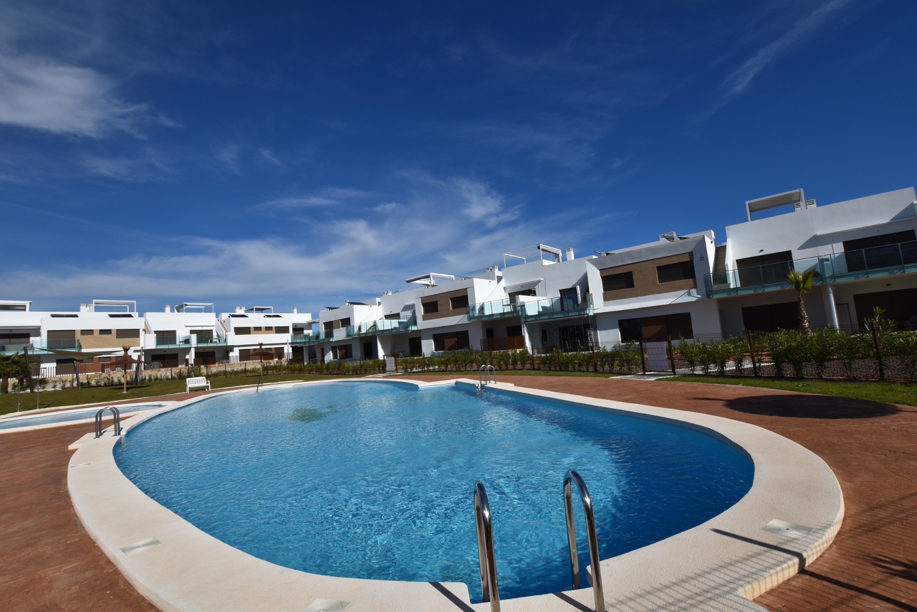 Apartment for Sale in Vistabella Golf Entre Naranjos, Alicante