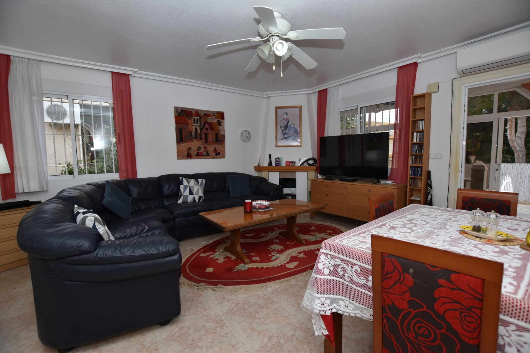 Villa for Sale in Algorfa, Alicante