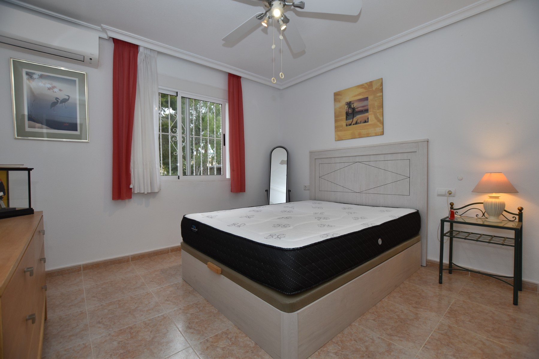 Villa for Sale in Algorfa, Alicante