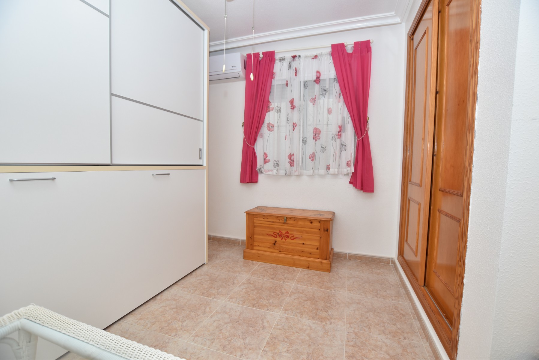 Villa for Sale in Algorfa, Alicante