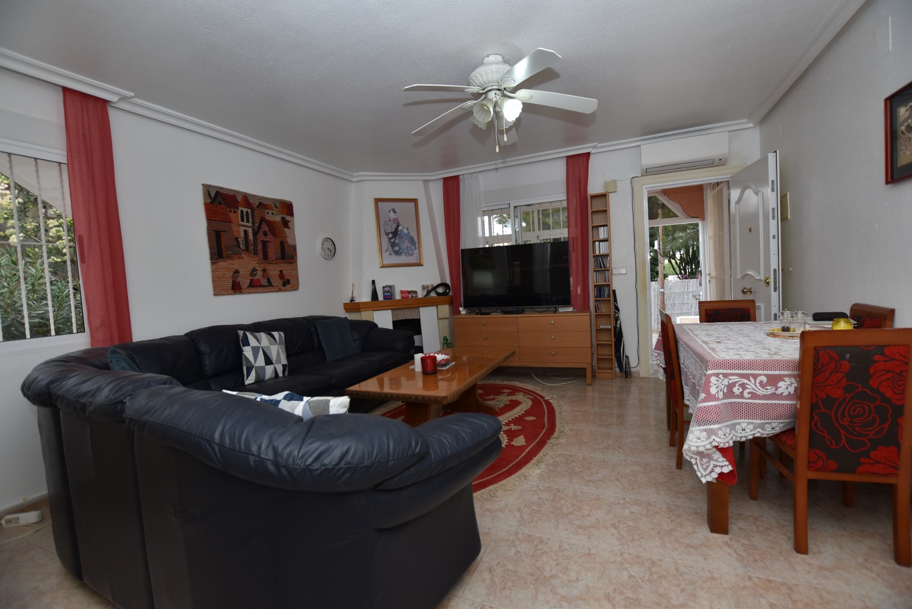 Villa for Sale in Algorfa, Alicante