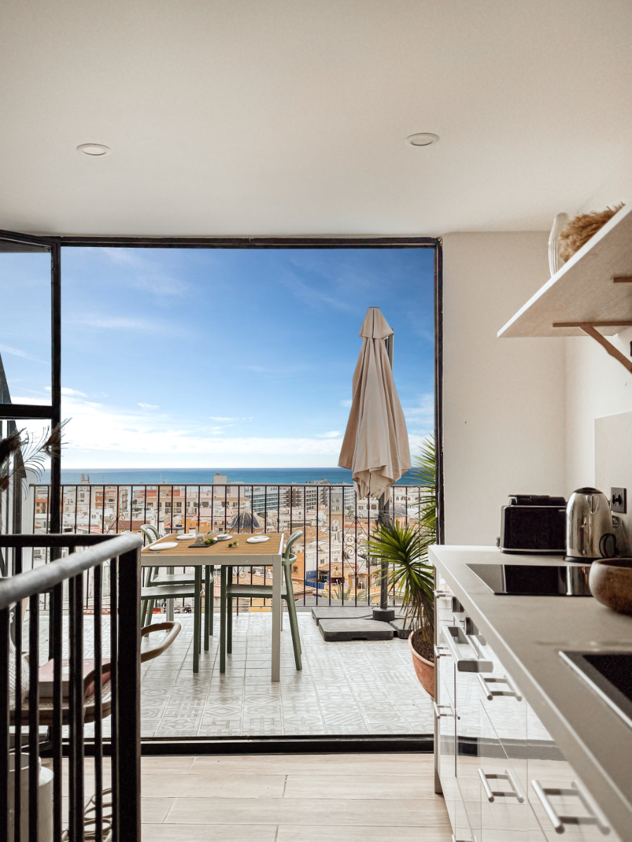 Apartment for Sale in Alicante, Alicante