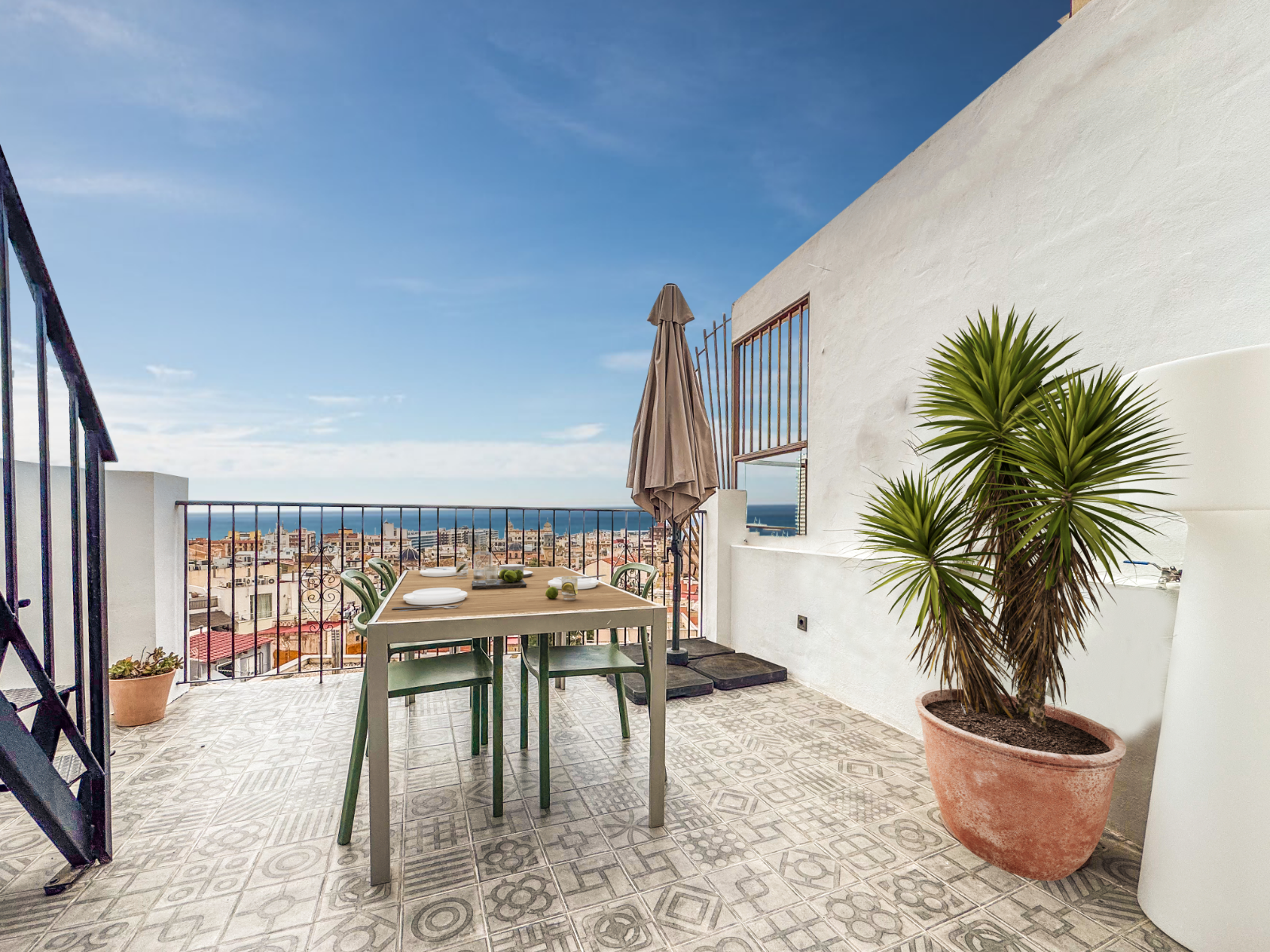 Apartment for Sale in Alicante, Alicante