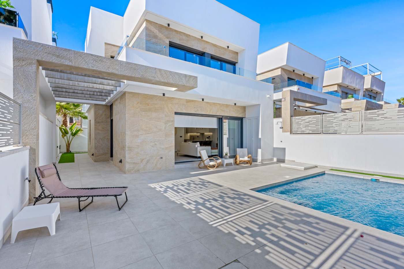 o_1jepm3t3h1gon14qla88i951tk3m Villa for Sale in Orihuela Costa, Alicante