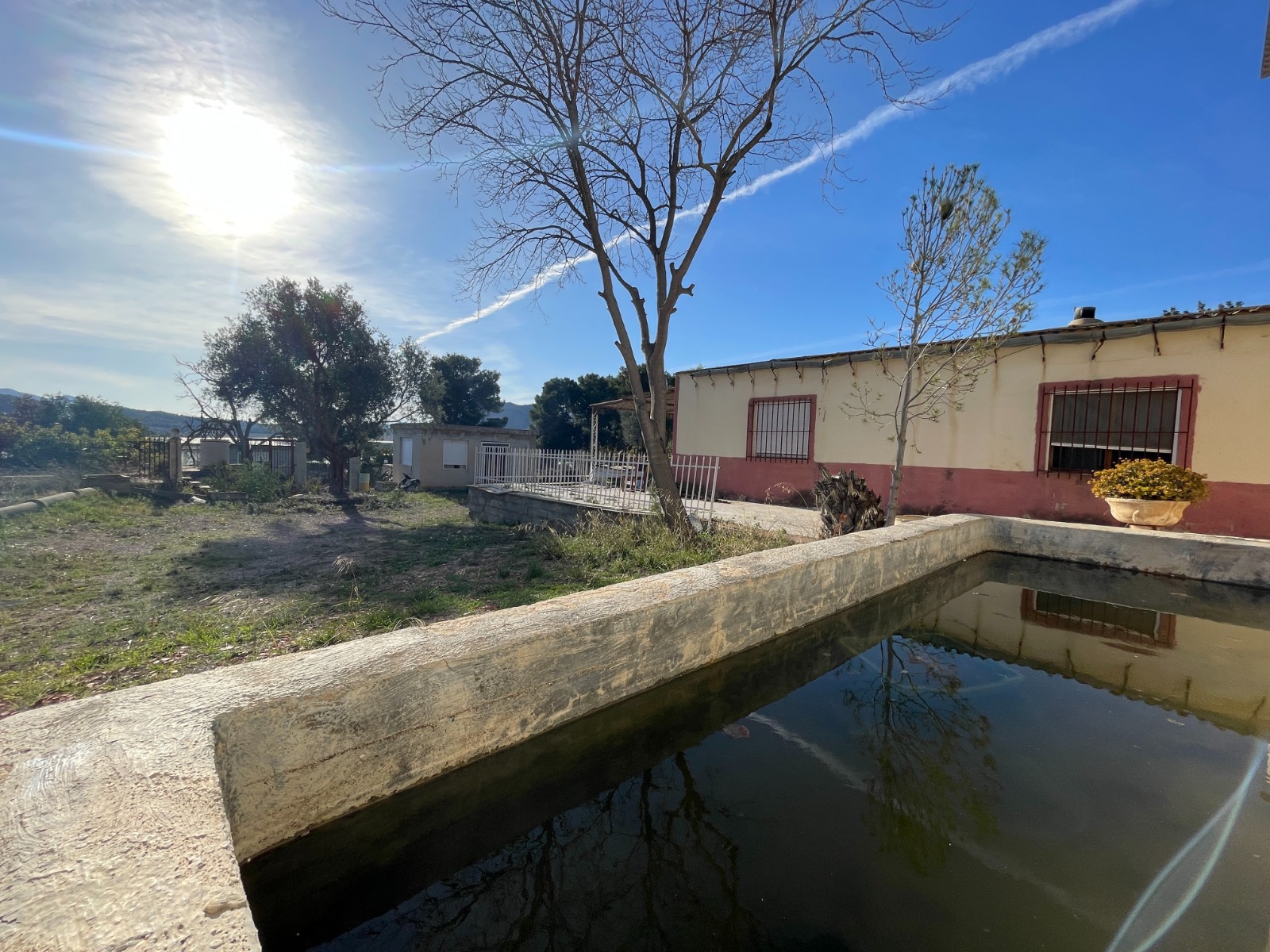 o_1jf37ha65halu3l6kk12892783m Country House for Sale in Aspe, Alicante