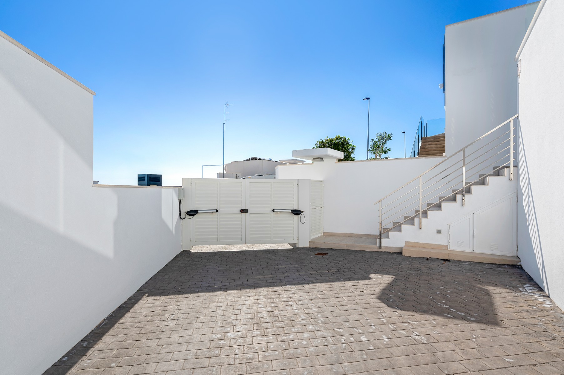Villa for Sale in San Miguel de Salinas, Alicante