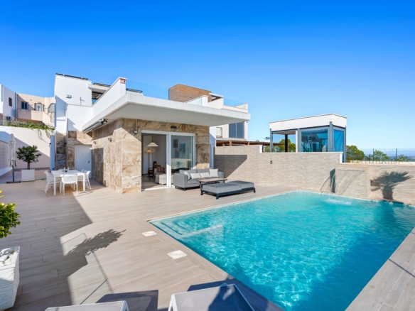 Villa for Sale in San Miguel de Salinas, Alicante