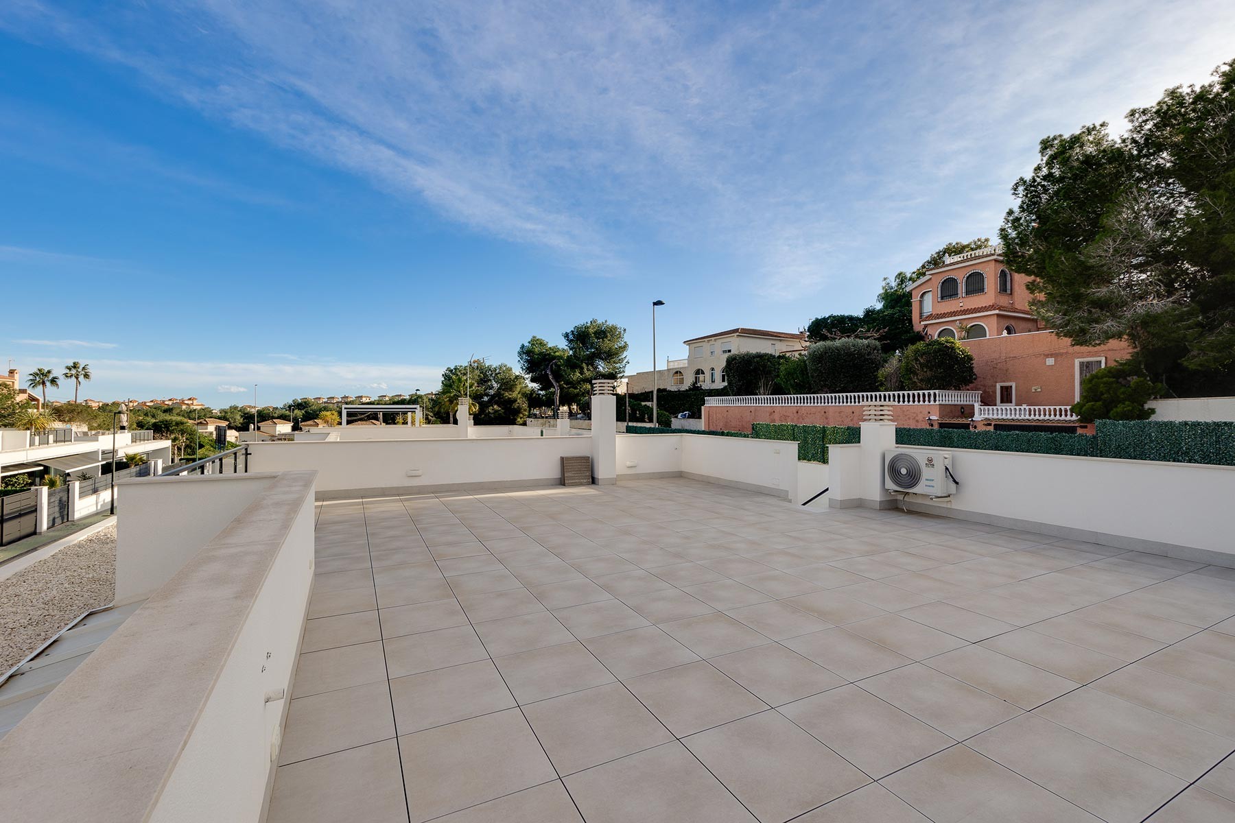 Villa for Sale in Pinar de Campoverde, Alicante