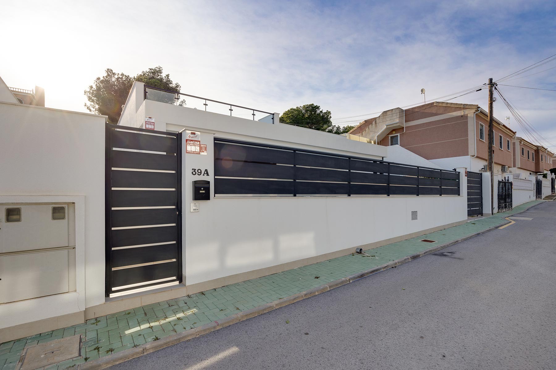 Villa for Sale in Pinar de Campoverde, Alicante