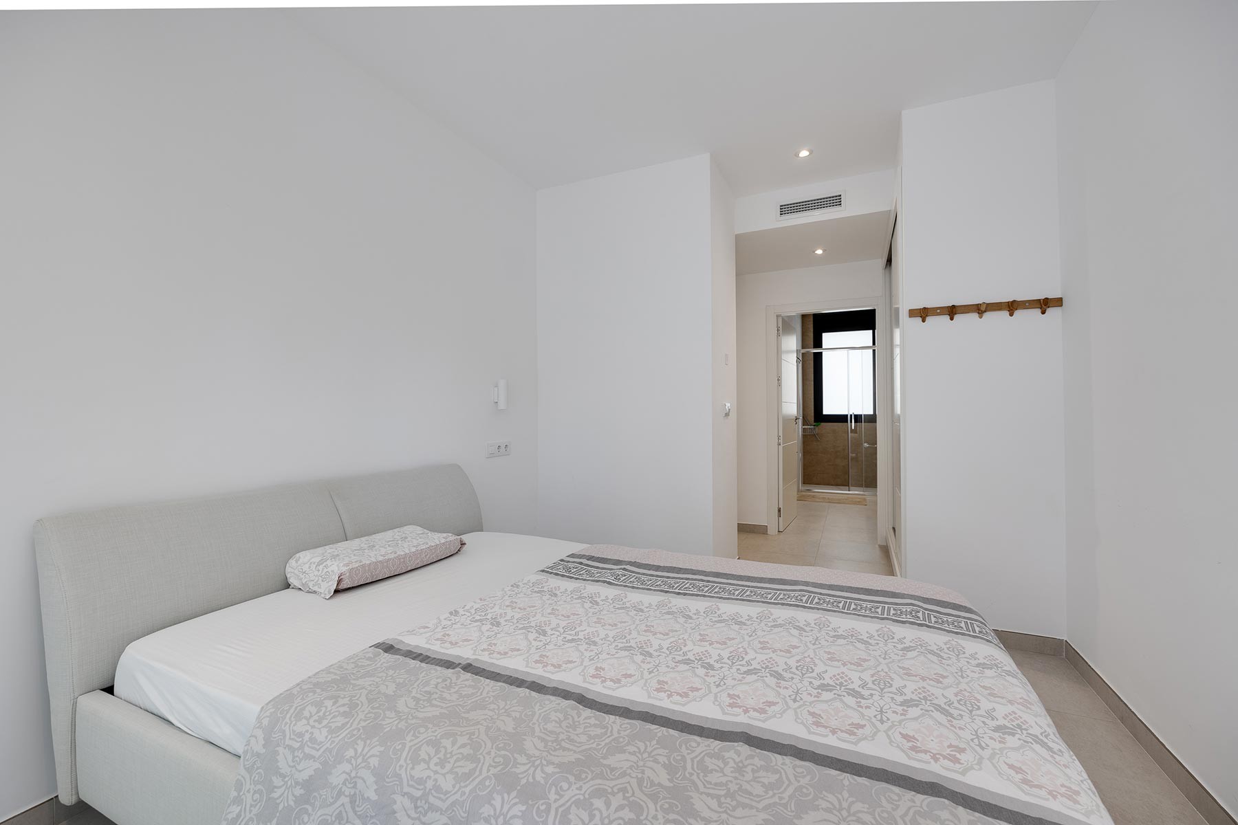 Villa for Sale in Pinar de Campoverde, Alicante