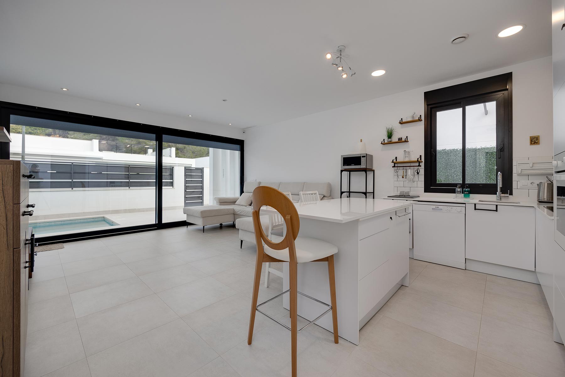 Villa for Sale in Pinar de Campoverde, Alicante