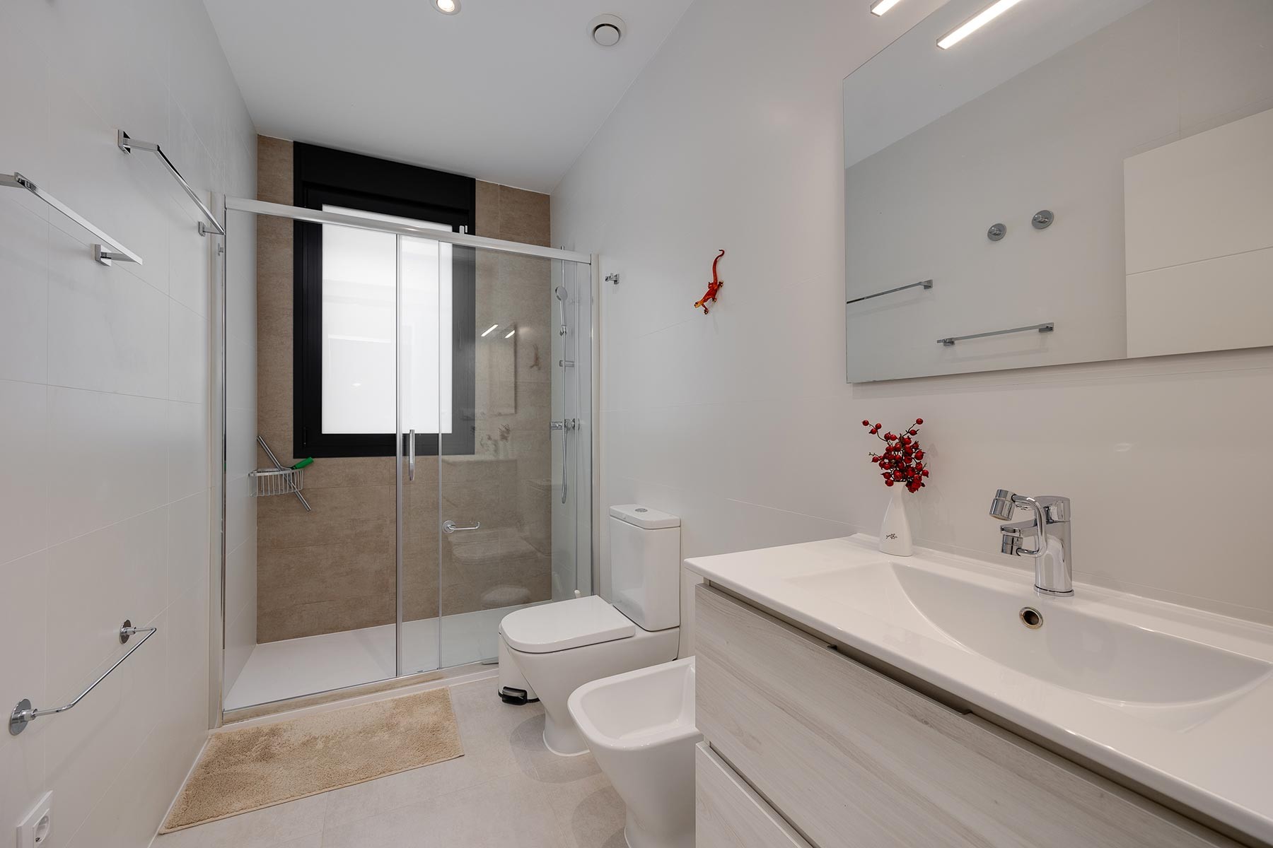 Villa for Sale in Pinar de Campoverde, Alicante