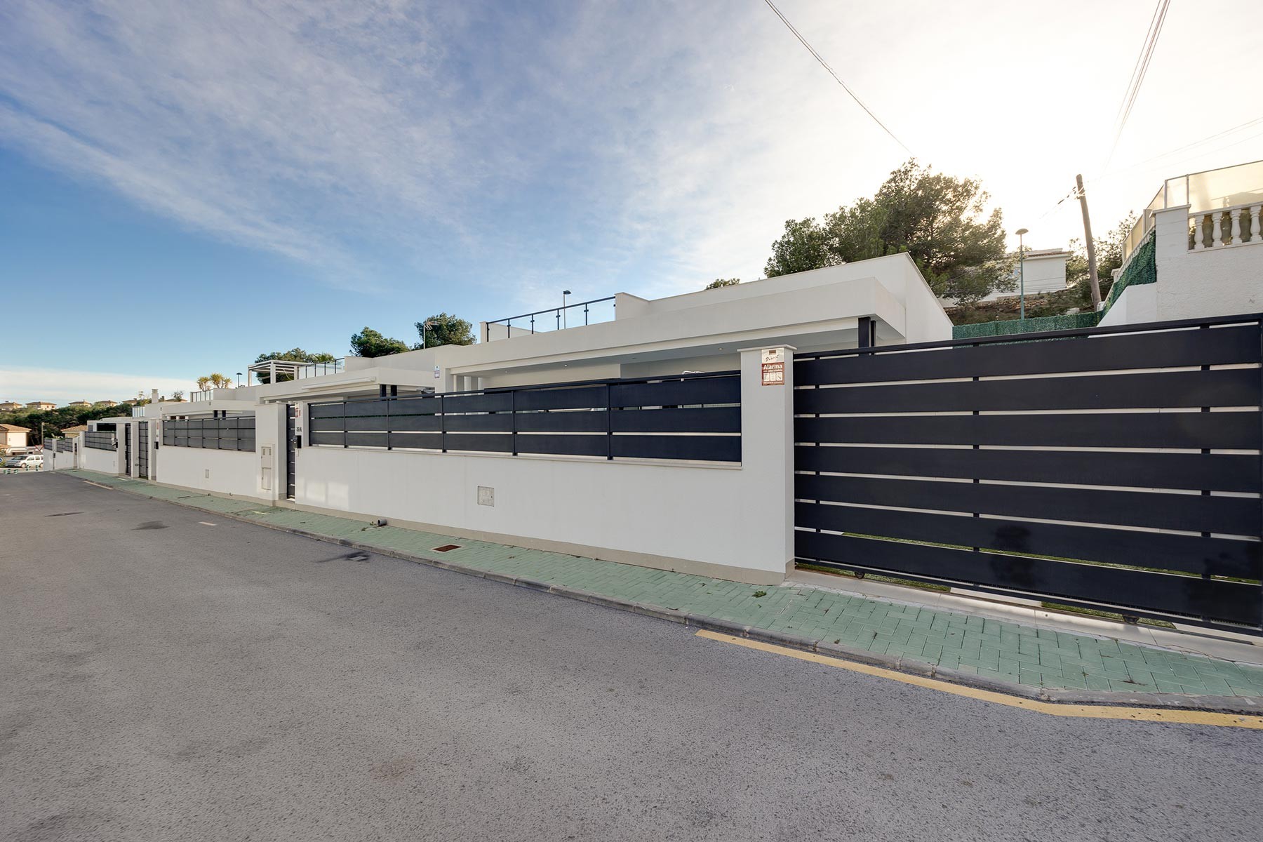 Villa for Sale in Pinar de Campoverde, Alicante