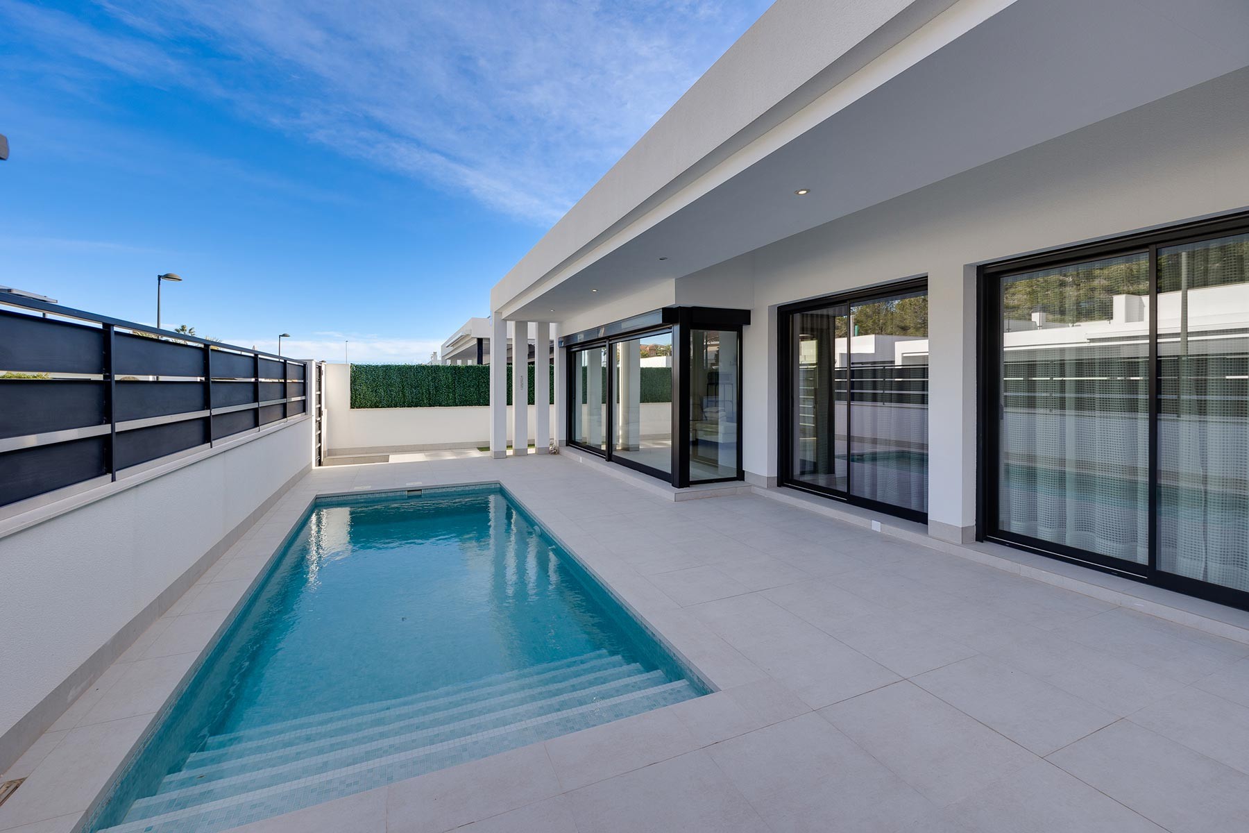 Villa for Sale in Pinar de Campoverde, Alicante