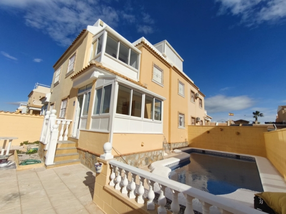 Quad House for Sale in Ciudad Quesada, Alicante
