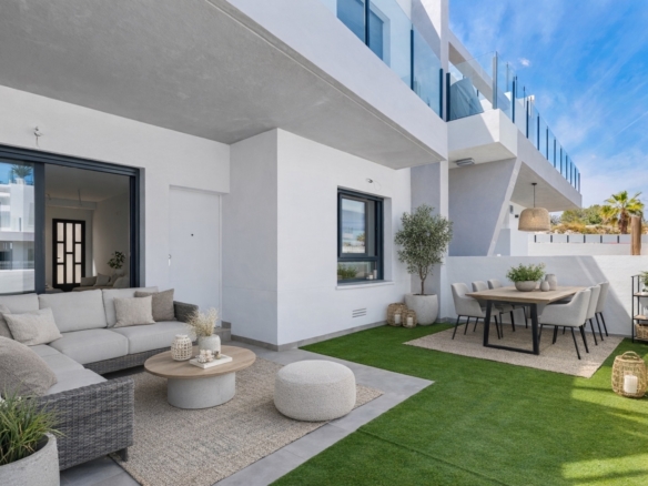 Apartment for Sale in San Miguel de Salinas, Alicante