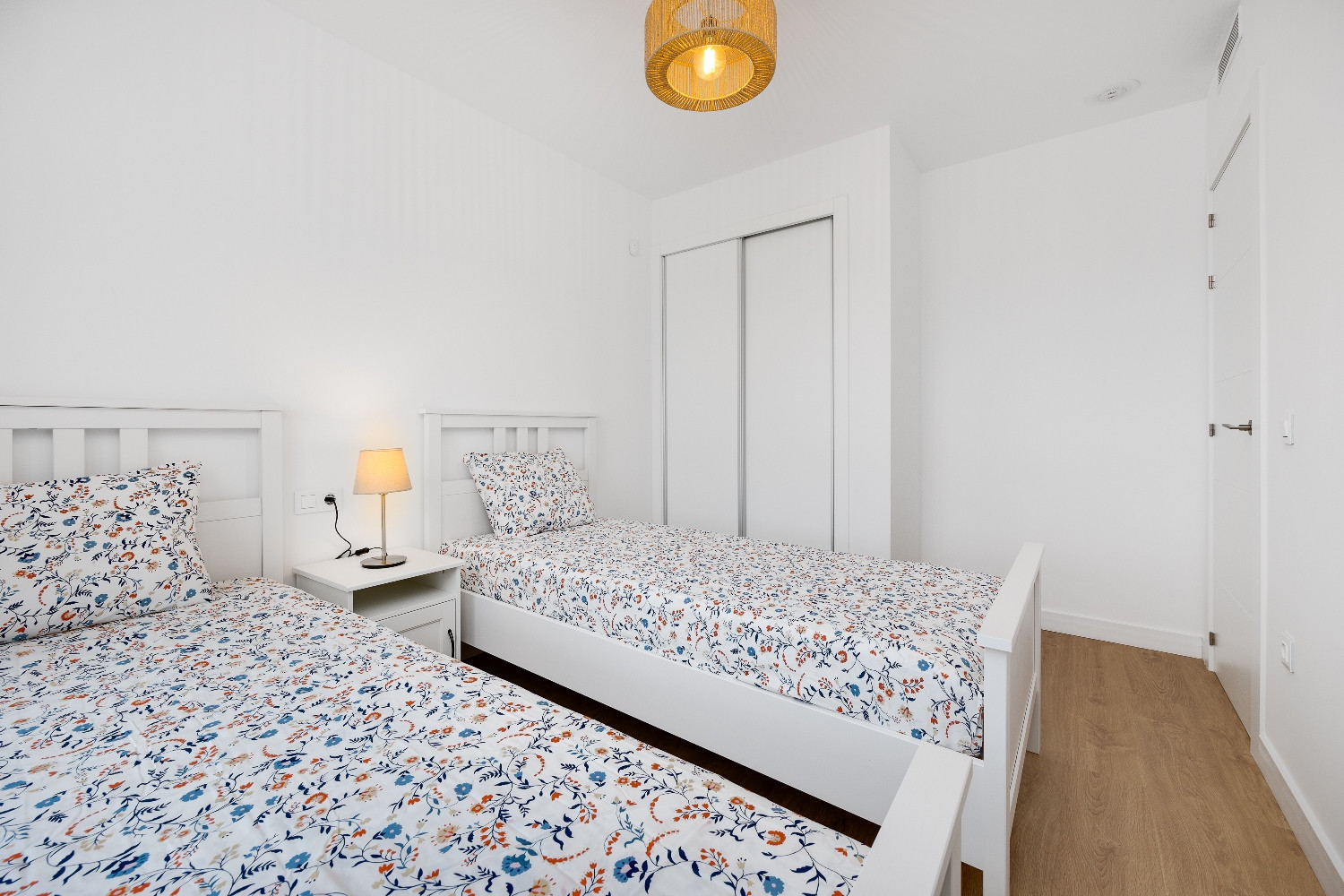 Apartment for Sale in Villamartin, Alicante
