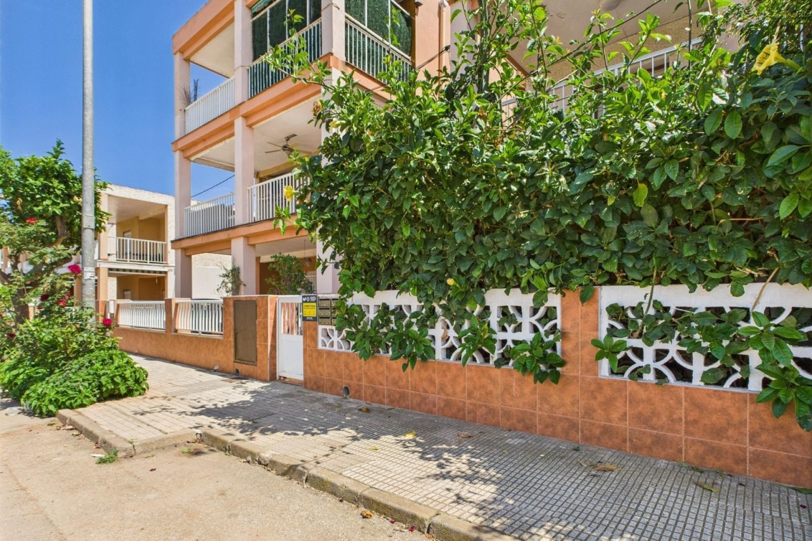 Apartment for Sale in Los Urrutias, Murcia
