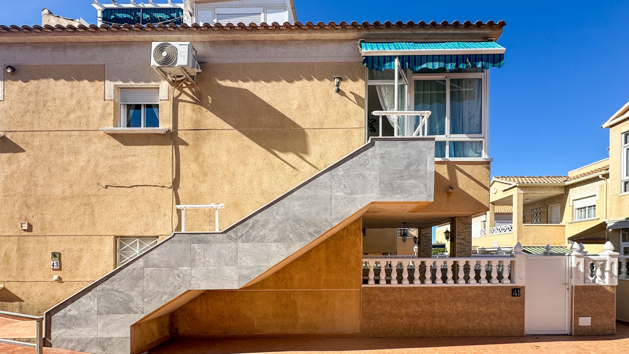 Bungalow for Sale in Torrevieja, Alicante