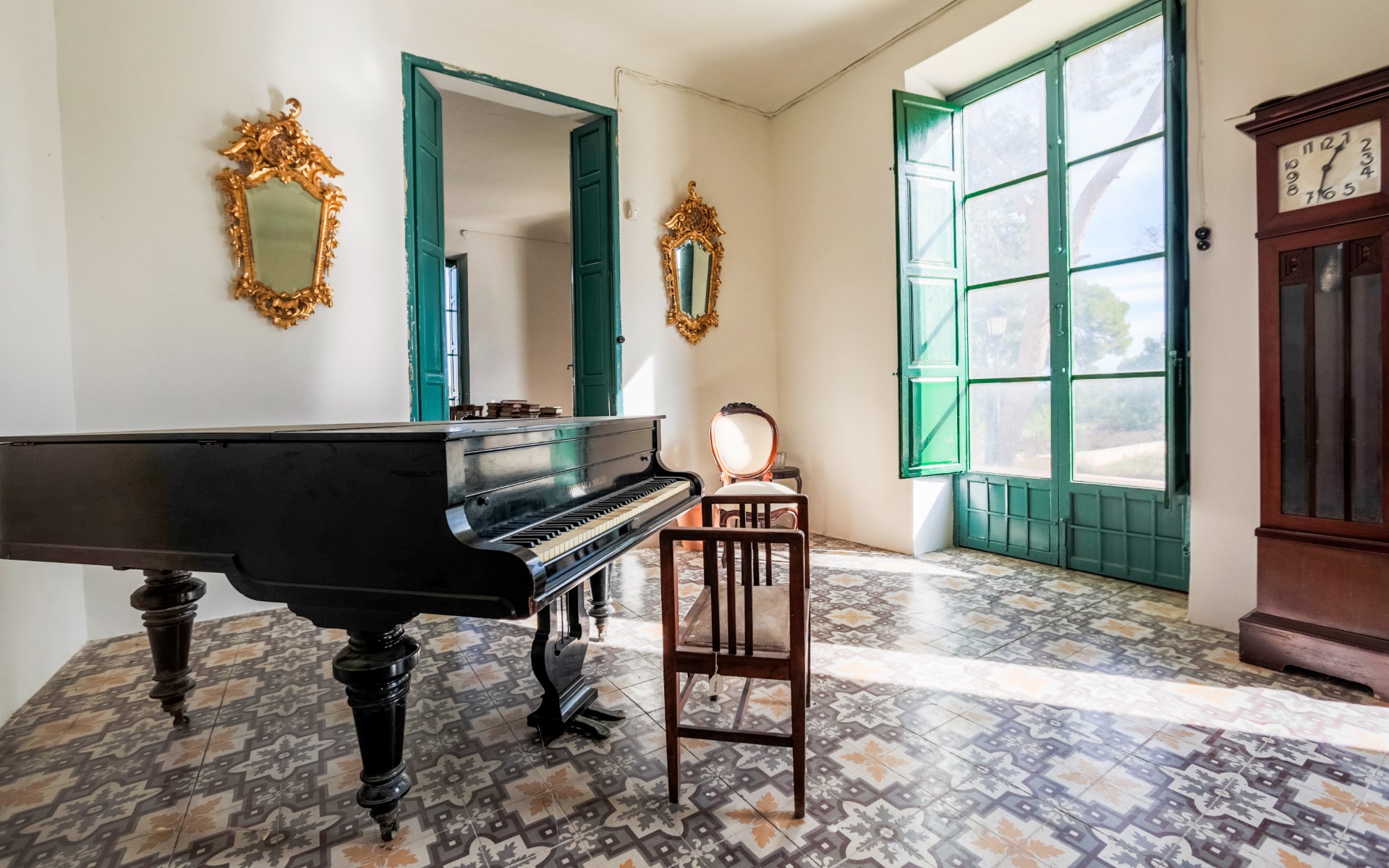 Villa for Sale in Alicante, Alicante