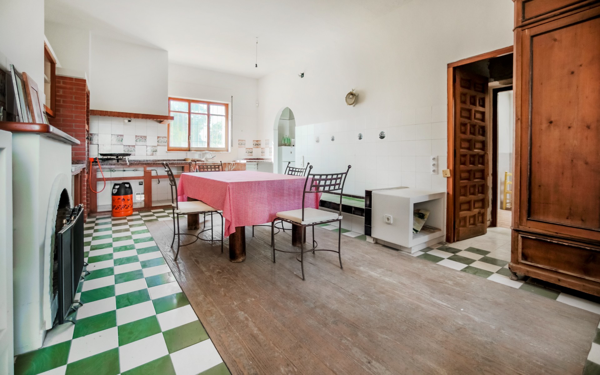 Villa for Sale in Alicante, Alicante