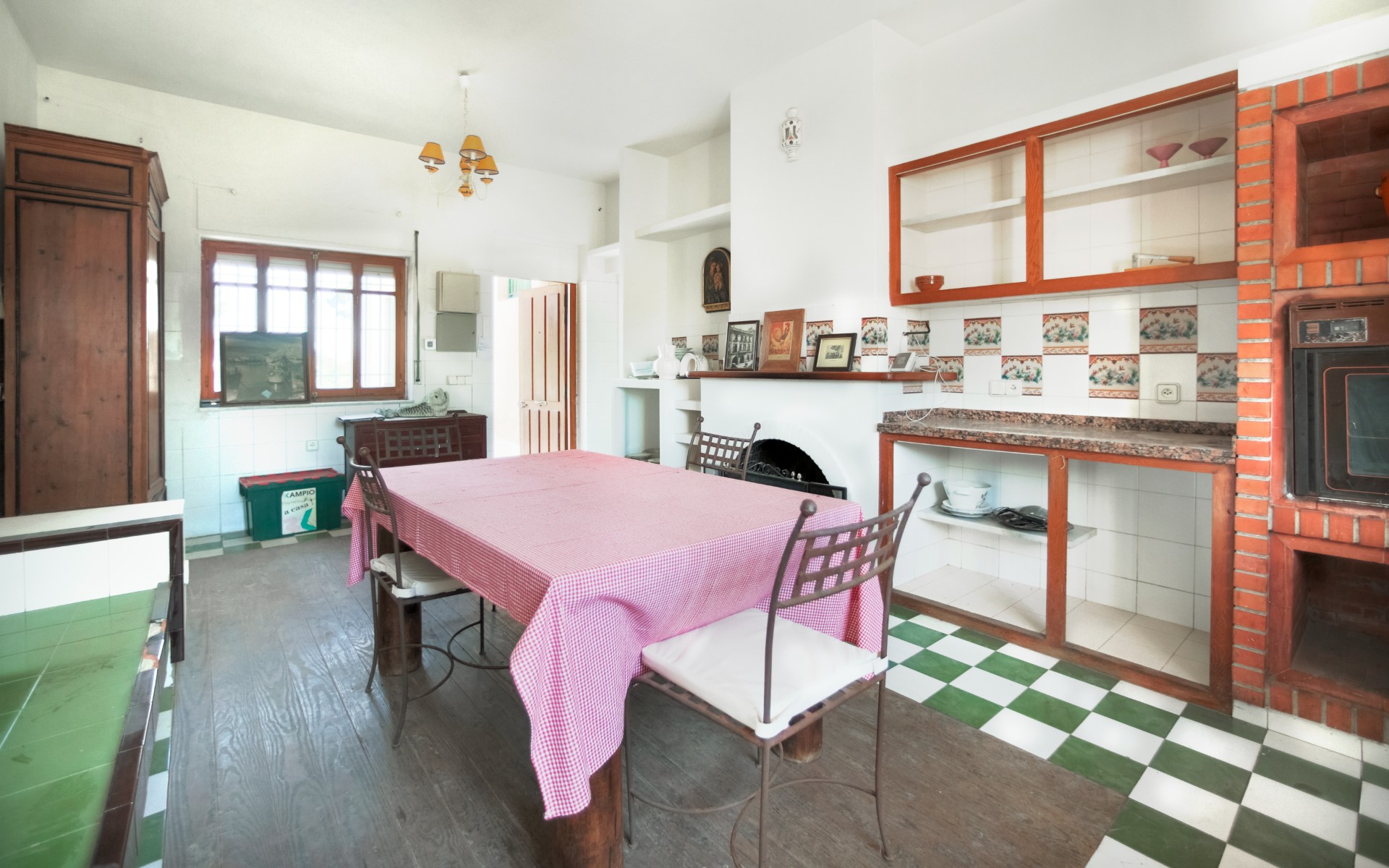 Villa for Sale in Alicante, Alicante