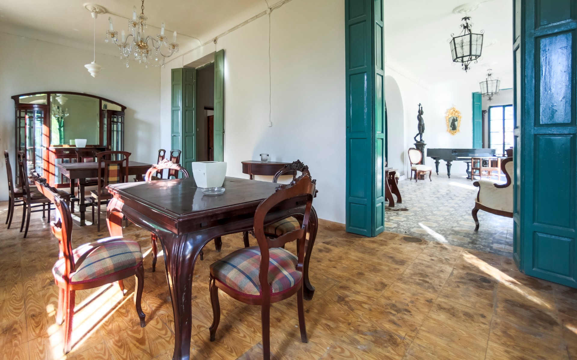 Villa for Sale in Alicante, Alicante