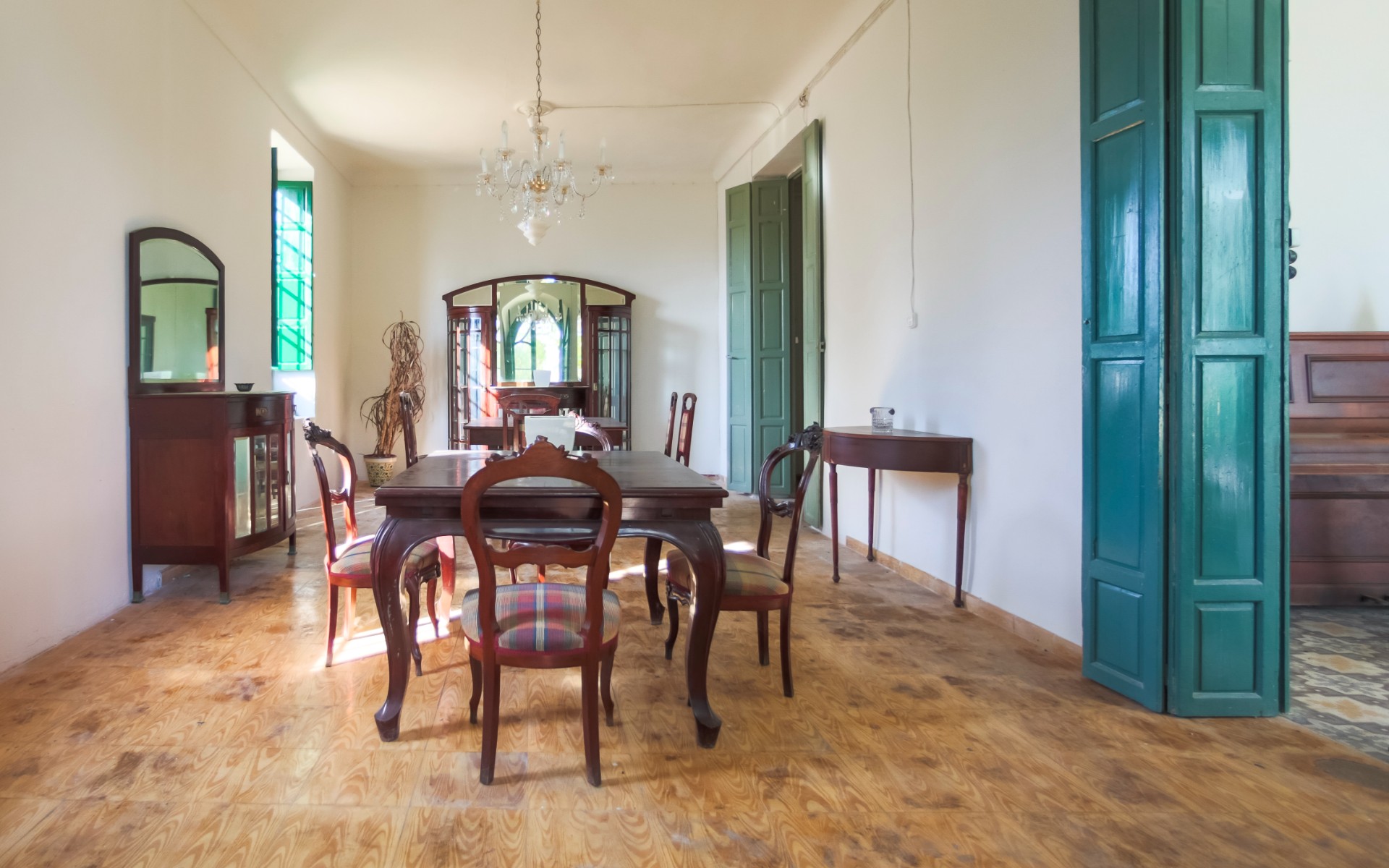 Villa for Sale in Alicante, Alicante