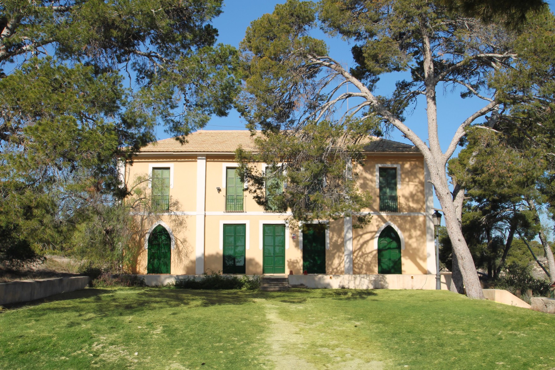 o_1jhll2u5i13ng1ihqu0fpv7viab2 Villa for Sale in Alicante, Alicante