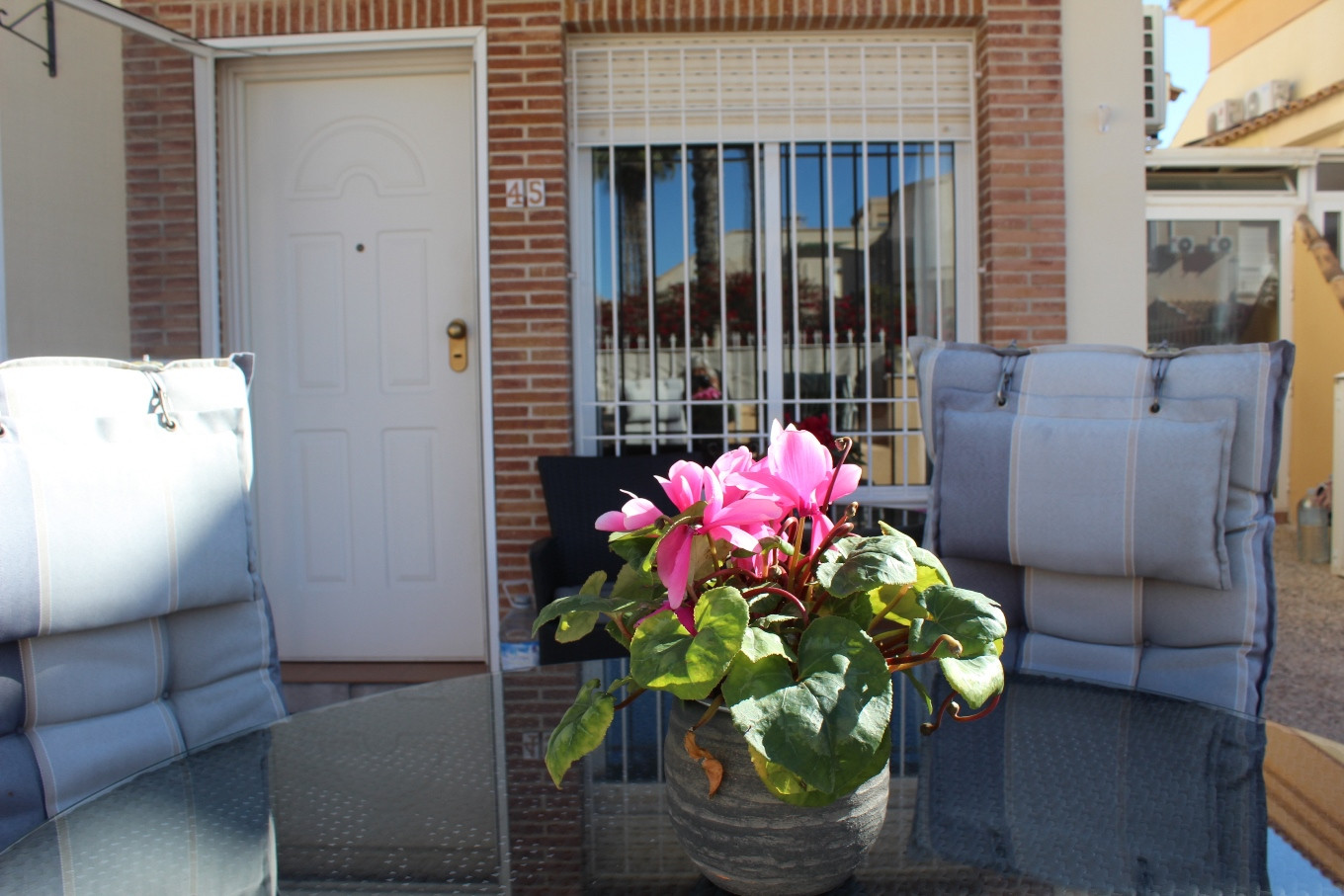 Villa for Sale in Villamartin, Alicante