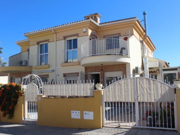 Villa for Sale in Villamartin, Alicante